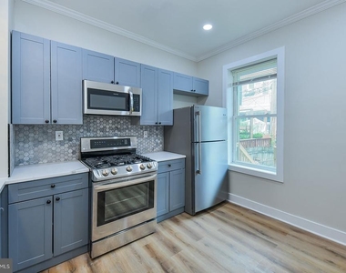 420 E 28th Street - Photo Thumbnail 11