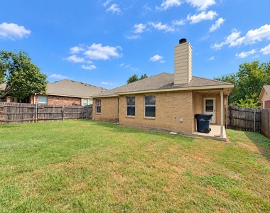 2417 Ericanna Ln - Photo Thumbnail 17