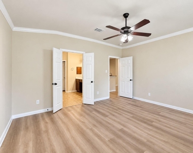 2417 Ericanna Ln - Photo Thumbnail 12