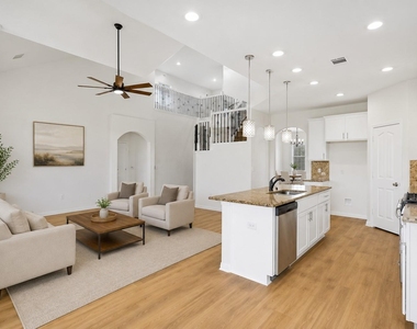 304 Santa Maria St - Photo Thumbnail 19