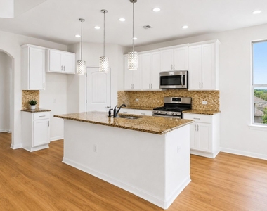 304 Santa Maria St - Photo Thumbnail 13