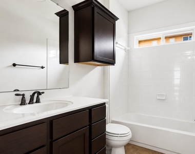 304 Santa Maria St - Photo Thumbnail 7