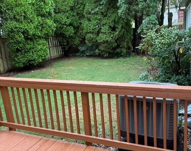 1734 Mayfair Place - Photo Thumbnail 2