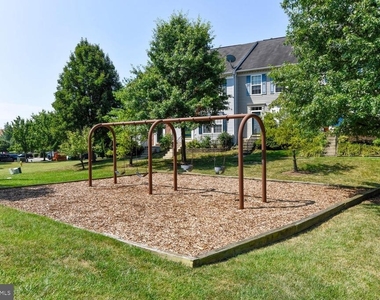 6509 Tapwood Court - Photo Thumbnail 24