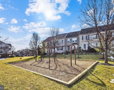 6509 Tapwood Court - Photo Thumbnail 29
