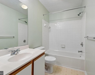 6509 Tapwood Court - Photo Thumbnail 15