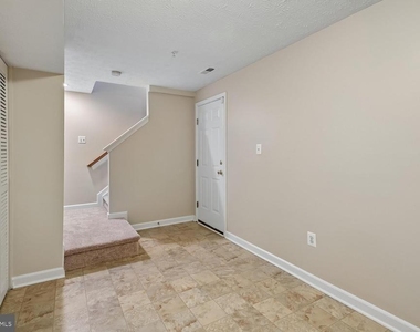 6509 Tapwood Court - Photo Thumbnail 17