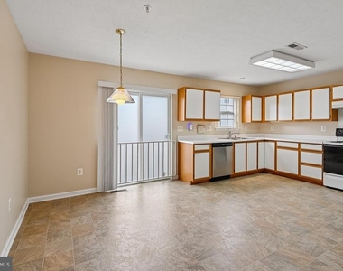 6509 Tapwood Court - Photo Thumbnail 6