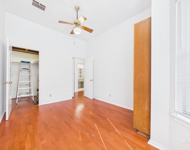 2802 Nueces St - Photo Thumbnail 10