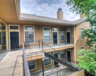2802 Nueces St - Photo Thumbnail 11