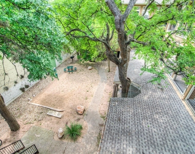 2802 Nueces St - Photo Thumbnail 12