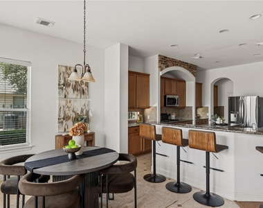 6623 Yaupon Dr - Photo Thumbnail 6