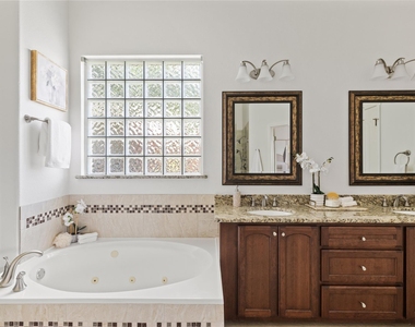 6623 Yaupon Dr - Photo Thumbnail 14