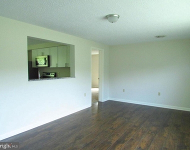 17555 Davis Road - Photo Thumbnail 3