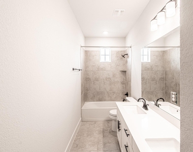 822 Wild Pecan Loop - Photo Thumbnail 25