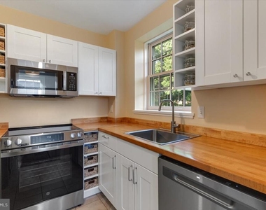 3711 39th Street Nw - Photo Thumbnail 10