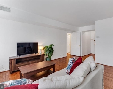 3711 39th Street Nw - Photo Thumbnail 5