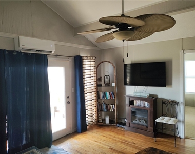 415 Seashell Dr - Photo Thumbnail 8