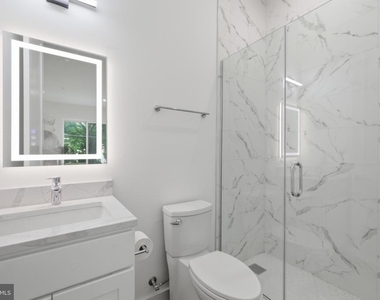 710 Kennedy Street Nw - Photo Thumbnail 14