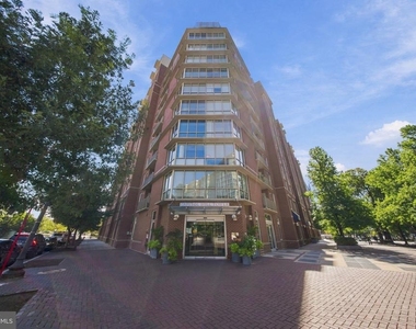 1000 New Jersey Avenue Se - Photo Thumbnail 1