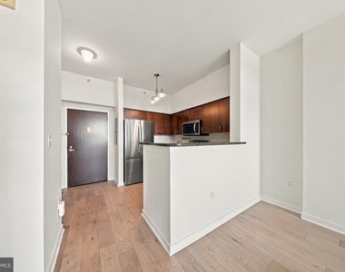 1000 New Jersey Avenue Se - Photo Thumbnail 8