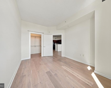 1000 New Jersey Avenue Se - Photo Thumbnail 6