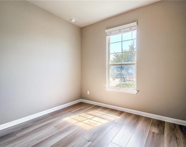 8120 Rosano St - Photo Thumbnail 26