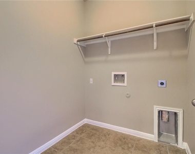 8120 Rosano St - Photo Thumbnail 33