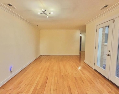 14 S St Ne - Photo Thumbnail 3
