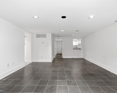 308 East Capitol Street Ne - Photo Thumbnail 14