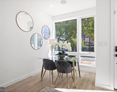 808 13th Street Ne - Photo Thumbnail 3