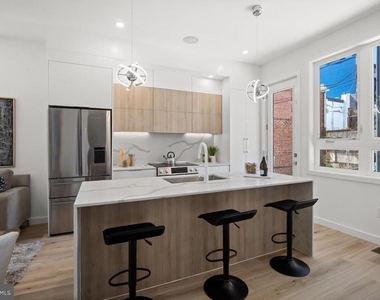 808 13th Street Ne - Photo Thumbnail 6