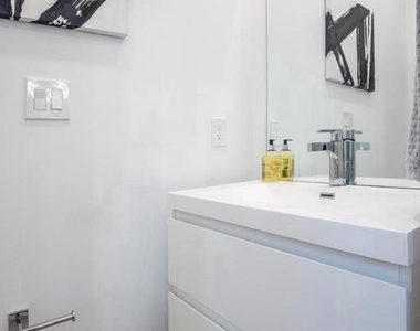 808 13th Street Ne - Photo Thumbnail 10