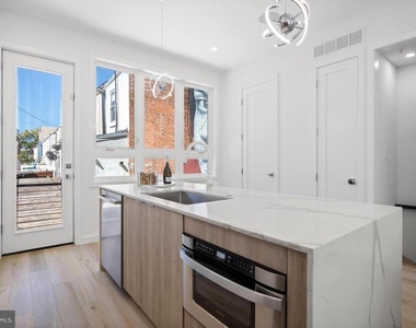 808 13th Street Ne - Photo Thumbnail 8