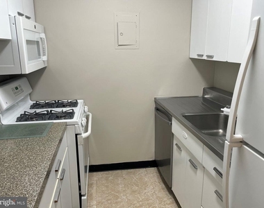 2475 Virginia Avenue Nw - Photo Thumbnail 12