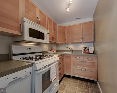 2829 Connecticut Avenue Nw - Photo Thumbnail 3