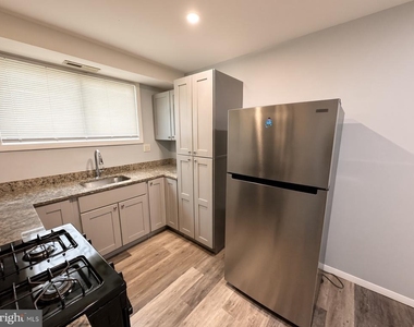 708 Alabama Avenue Se - Photo Thumbnail 8