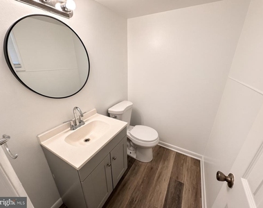 708 Alabama Avenue Se - Photo Thumbnail 9