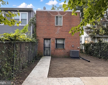 708 Alabama Avenue Se - Photo Thumbnail 28
