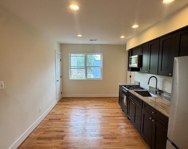 847 48th Street Ne - Photo Thumbnail 3