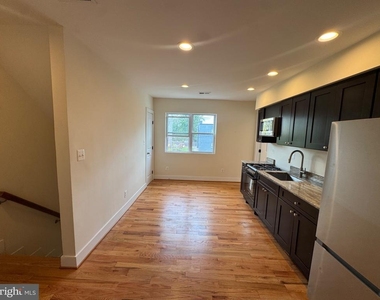 847 48th Street Ne - Photo Thumbnail 2