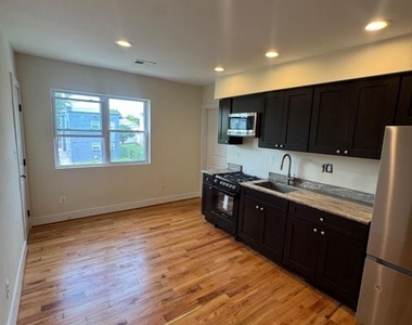 847 48th Street Ne - Photo Thumbnail 4