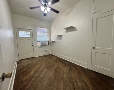 106 W 38th St - Photo Thumbnail 5
