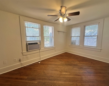 106 W 38th St - Photo Thumbnail 2