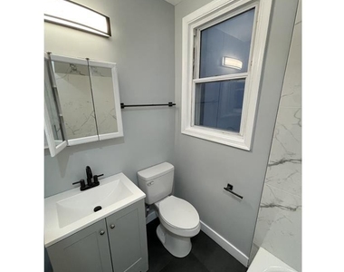 1926 Naylor Road Se - Photo Thumbnail 11