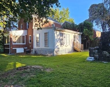 3744 Camden Street Se - Photo Thumbnail 1
