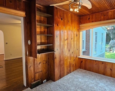 3744 Camden Street Se - Photo Thumbnail 7