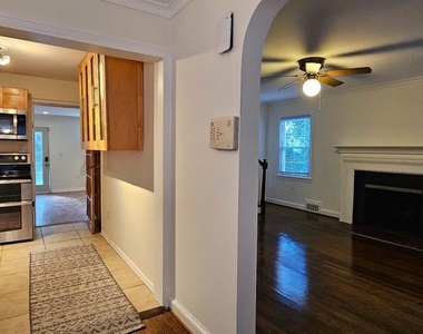 3744 Camden Street Se - Photo Thumbnail 10