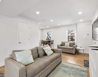 5027 11th Street Ne - Photo Thumbnail 4