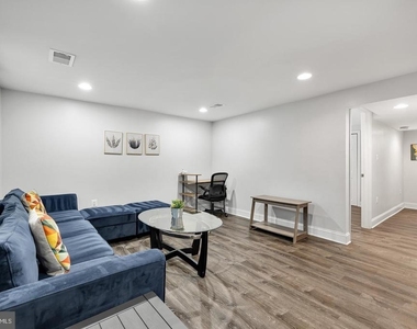 5027 11th Street Ne - Photo Thumbnail 19